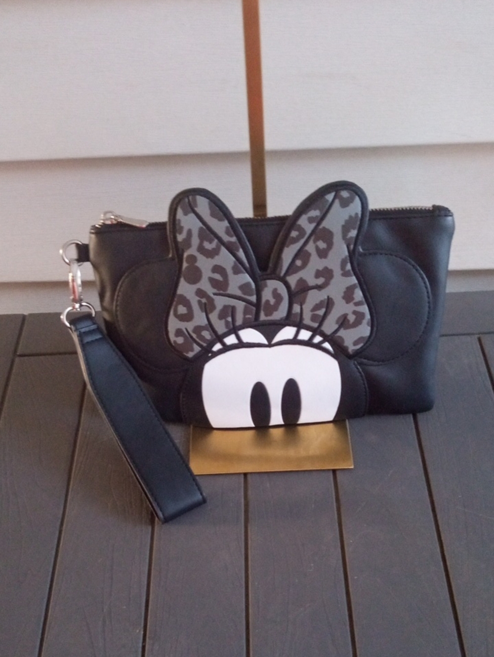 Disney Minnie Mouse Wristlet NWOT